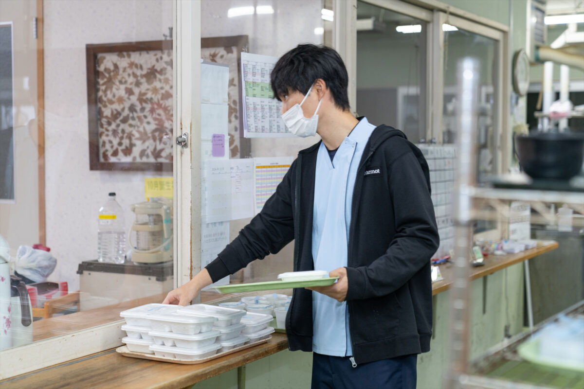 写真：栄養士の勤務風景3